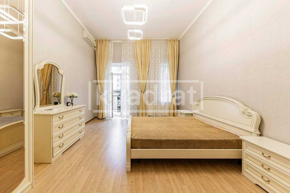 Без % Продажа 3к квартиры 80м2 улица Межигорская 32А Подол центр Киева Київ - зображення 1