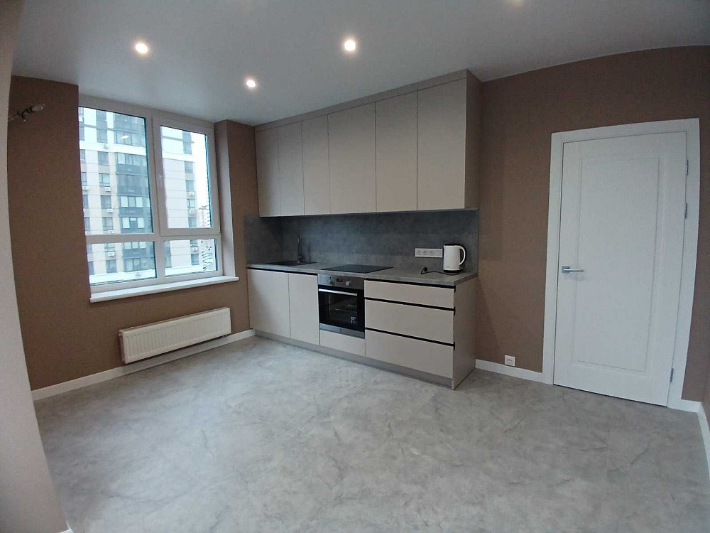 Велика 2-х кімнатна з ремонтом в ЖК Центральний 2 Ирпень - изображение 2