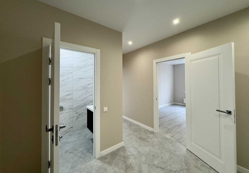 Велика 2-х кімнатна з ремонтом в ЖК Центральний 2 Ирпень - изображение 5