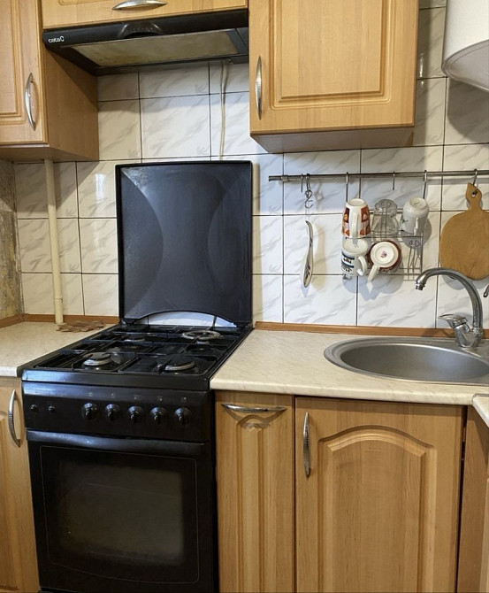 Продам 1комнатную 40кв.м Осипенковский Запорожье - изображение 1