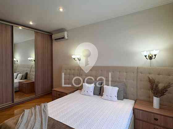 ВЕЛИКА! ЗАТИШНА! Оренда трикімнатної квартири поруч метро Дарниця Киев