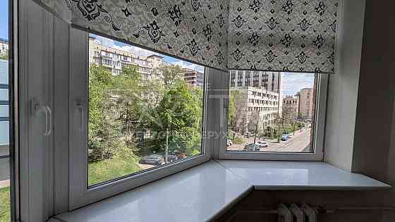 Оренда великої 3к квартири 141 м2 біля цирку та напроти Інтера - відео Киев