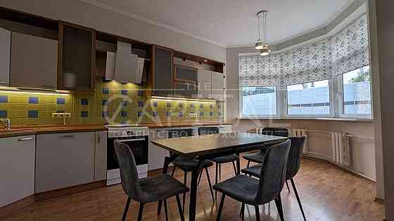 Оренда великої 3к квартири 141 м2 біля цирку та напроти Інтера - відео Киев