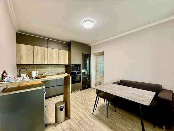 Сдам 3 ком Антоновича.  Центр. Рядом Баку. Атлант Днепр