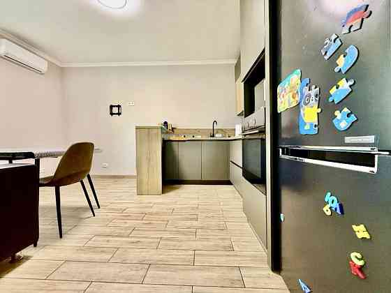 Сдам 3 ком Антоновича.  Центр. Рядом Баку. Атлант Днепр