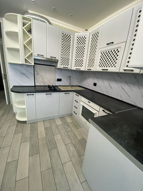 Продам велику однокімнатну квартиру з ремонтом ЖК На Поорізній Гостомель - зображення 4