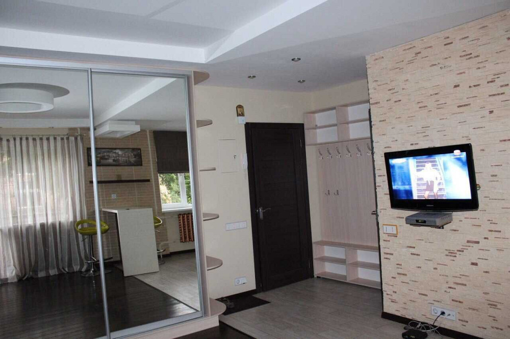 М. Дорогожичі-12 хв. пішки,Бакинська.Студія.Вбудовані меблі.Євроремонт Киев - изображение 1