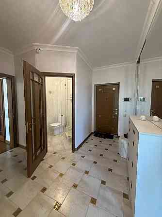 Продам квартиру в Голосеевском  районе Киева 73м2 Киев