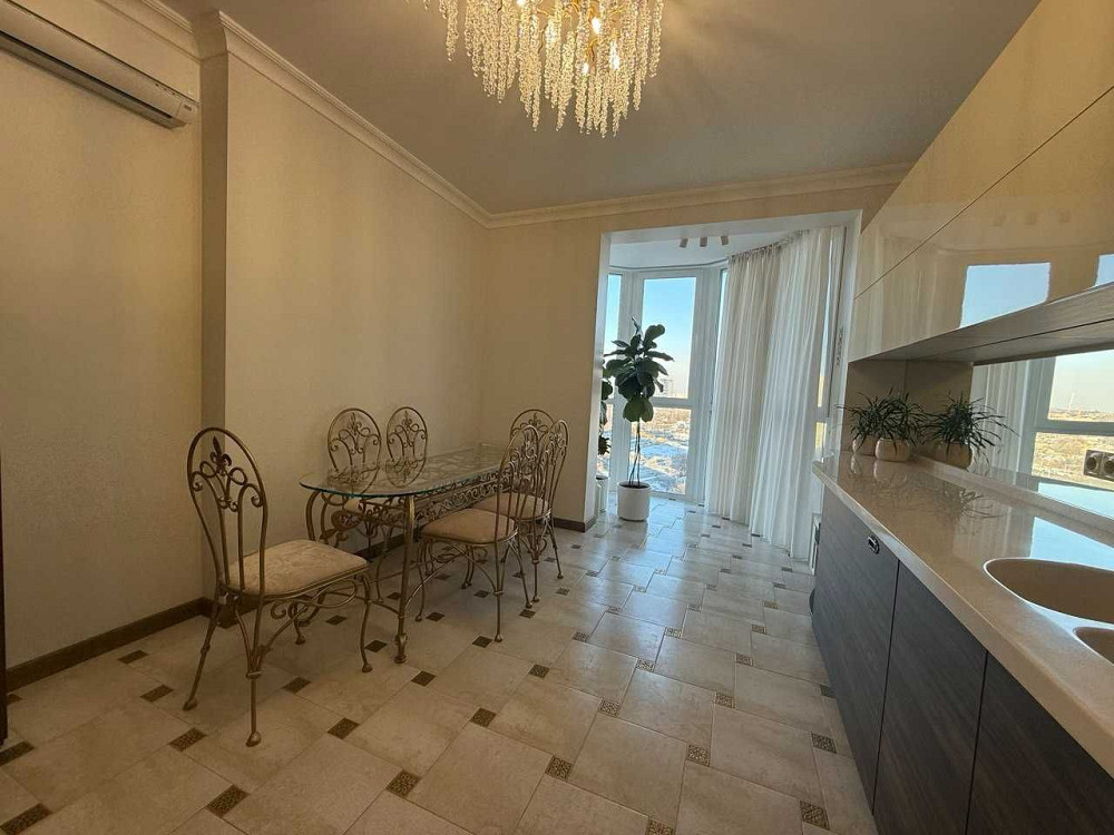 Продам квартиру в Голосеевском  районе Киева 73м2 Киев - изображение 1