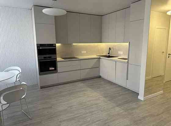 Продам! ЦЕНТРАЛЬНИЙ ПАРК! Світла ДВОКІМНАТНА квартира з ремонтом Ирпень