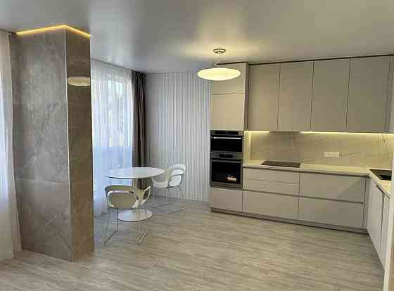 Продам! ЦЕНТРАЛЬНИЙ ПАРК! Світла ДВОКІМНАТНА квартира з ремонтом Ирпень