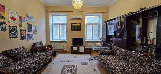 Одно кімнатна квартира в самому Центрі Черновцы