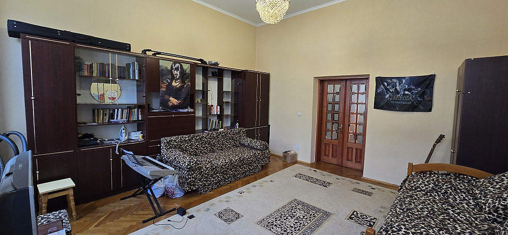 Одно кімнатна квартира в самому Центрі Чернівці - зображення 2