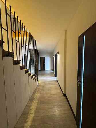 Двоповерхова квартира!! Поруч із ТРЦ "RiverMall" Киев