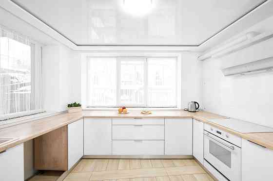 ОРЕНДА! 1 кімнатна квартира 55 м. кв! Особнячного типу. Львов