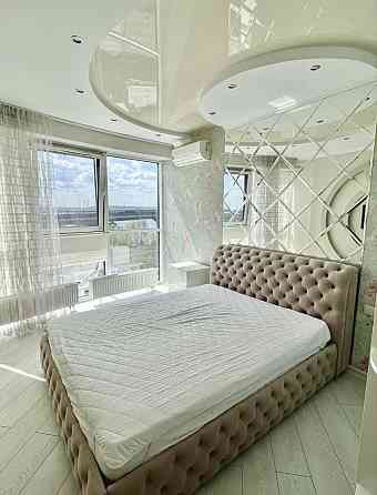 Оренда 2к квартири ЖК Зарічний 63 кв м Киев