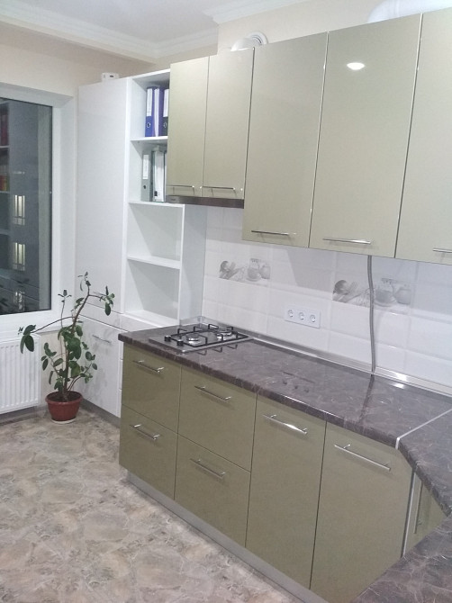 СВОЮ комфортну 1к з видом в автономному будинку, метро Бориспільска Проліски - зображення 1