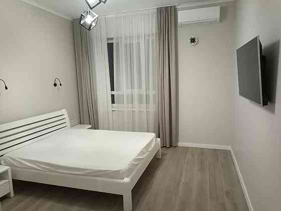 Оренда квартири в будинку біля озера Міністерка перша лінія Оболонь Киев