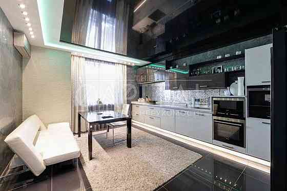 Здається в оренду квартира ЖК Парковий 130м2 Киев