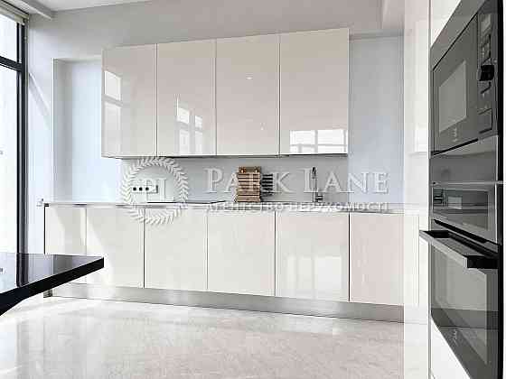 Оренда пентхаусу з терасами. Парково-Сирецька 4в. 4 спальні. Киев