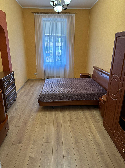 Дорошенка П. вул.
Оренда квартир
 2 кімнати
 72 / 42 / 15 кв.м Львів - зображення 6