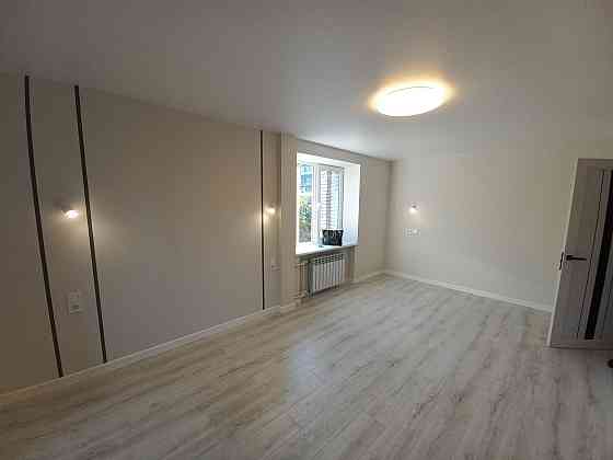 Продаж 1 кімнатної квартири Патона Львів