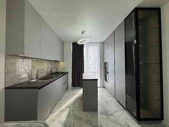 Продаж розкішної 1 кімнатної в ЖК Щасливий Ужгород