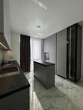 Продаж розкішної 1 кімнатної в ЖК Щасливий Ужгород