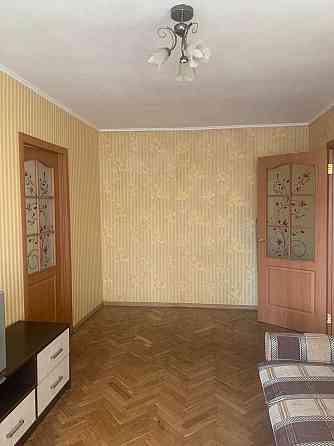 Продам 2-к.квартиру Харківське шосе метро Дарниця Харьковское шоссе Київ