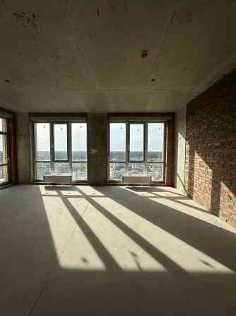 Продам видову 3-кімнатну квартиру в ЖК Крона Парк-2 з терасою Бровари