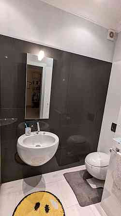 Шикарна двокімнатна в орендому в тихому центрі столиці! Дарвіна 1 Киев