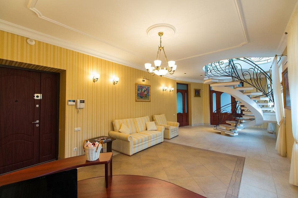 Продаж квартири на С.Бандери Львів - зображення 2