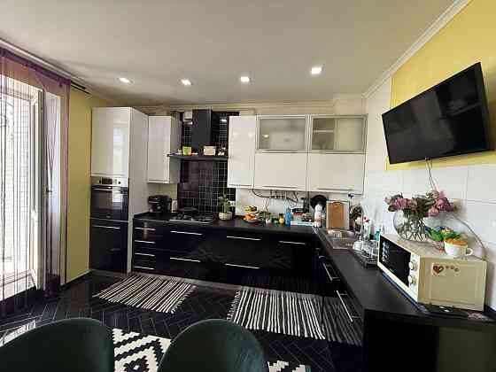 Продаж двох кімнатної квартири. Городок. Васильківське