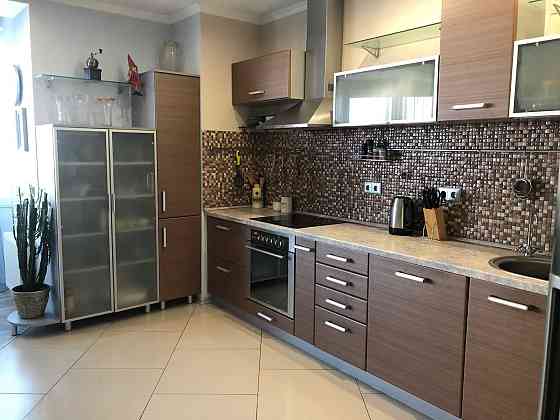 Оренда 2-к від власника. Біля метро, вул.Краківська  15/17 Киев