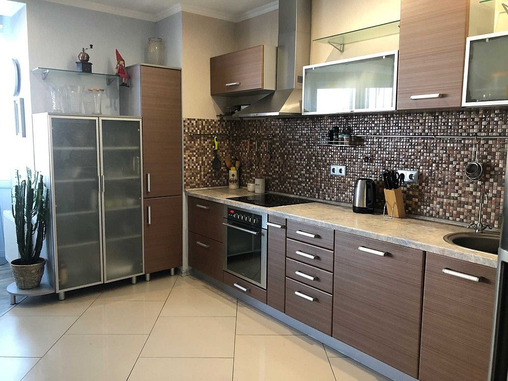 Оренда 2-к від власника. Біля метро, вул.Краківська  15/17 Киев - изображение 1