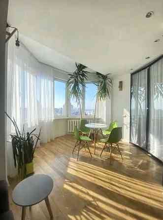 Великогабаритна однокімнатна квартиру (Левка Лук'яненка вул. 29в) Киев