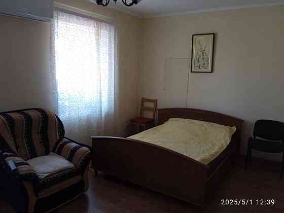 Квартира в самому центрі міста ( поруч з філармонією). Три кімнати. Полтава