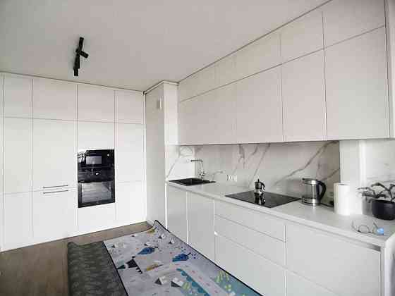 Оренда СУЧАСНОЇ 2-кім кв. + студія Чорновола ЖК " АВАЛОН "  + ТЕРАСА Львів