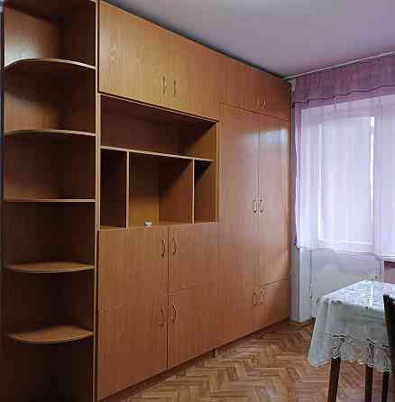 Двокімнатна квартира з кухнею ЗАГАЛЬНОГО користування(гостинного типу) Киев