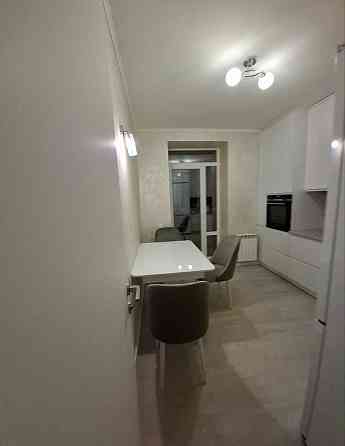 Двокімнатна квартира з ремонтом та меблями в ЖК "Медова Будова". Трускавец