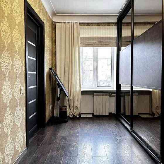 Продам 2 к вул.  бульв. (Дружби Народів), 8  м.Либідська Киев