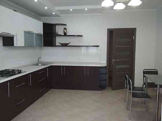 Оренда великої 2-х кімнатної квартири. Рн Поділля. Вул. Зодчих 12 Винница