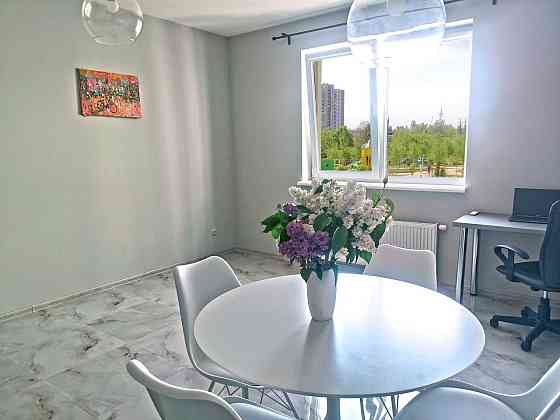 Оренда квартири ЖК Сирецькі Сади - спальня+кухня-вітальня, 2 поверх Киев