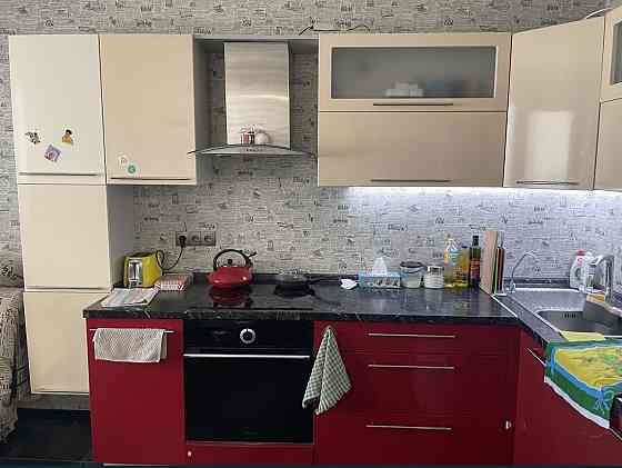 Кварира в 1 хвилині від метро Позняки Киев