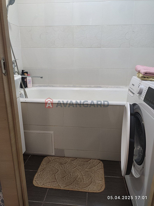 продам простору 3-кімнатну квартиру з холом 4 мкр Лівого берега Кам`янське (Запорізька обл.) - зображення 8