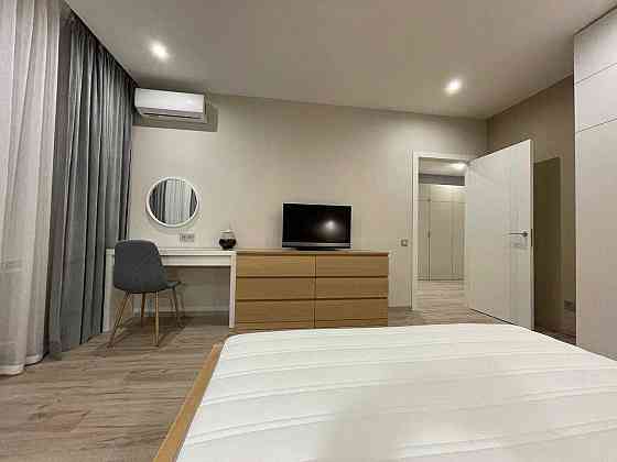 Довгостроково оренда 2-к квартири. метро Печерська Киев