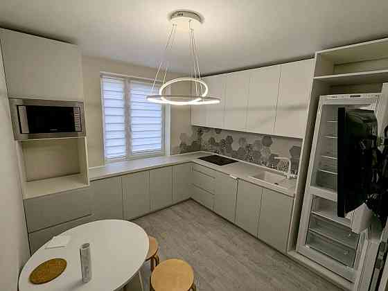 Продам 2 кім в центрі Житомир