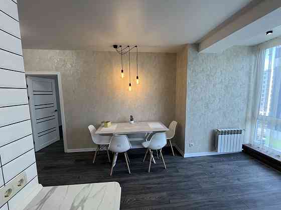 Квартира з новим ремонтом (ніхто не жив) в центрі Бучі Буча