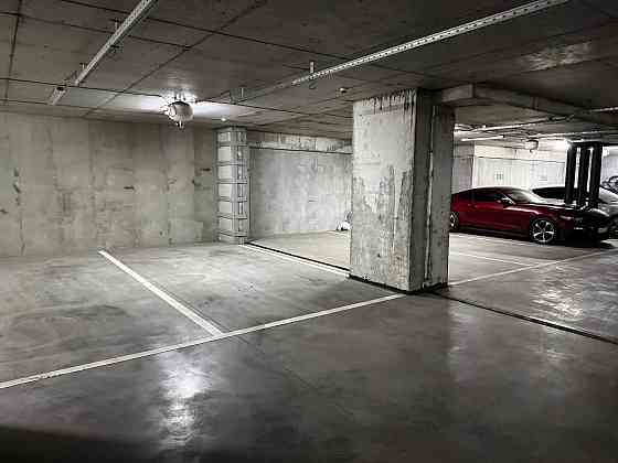 Продам 4к в новободові на Набережній Перемоги Днепр