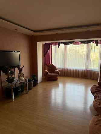 В продаже шикарная 3х ком с кухней-студией на Добровольского-98 кв.м. Одеса